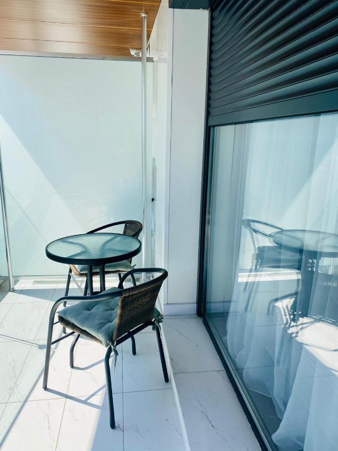 Vista Del Mar Apartment Mamaia Bagian luar foto