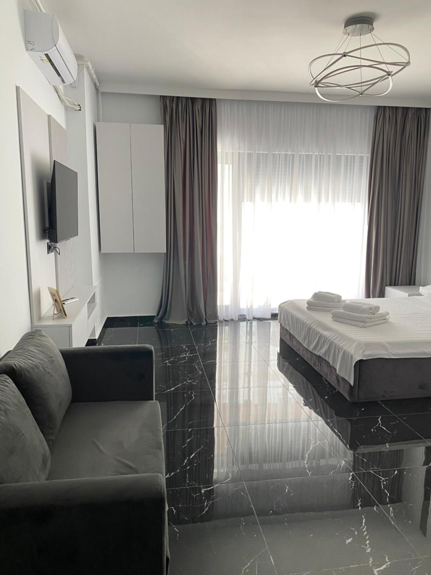 Vista Del Mar Apartment Mamaia Bagian luar foto